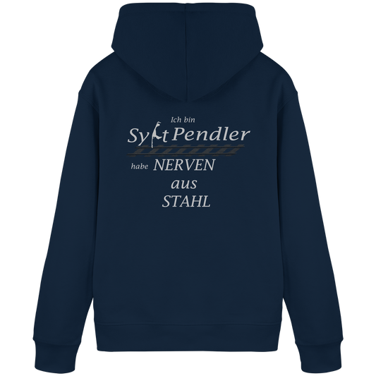 Der Sylt-Pendler ~ Basic Hoodie (Motiv hinten)
