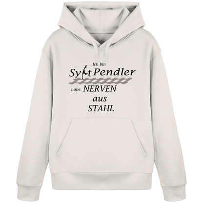 Der Sylt-Pendler ~ Basic Hoodie (Motiv vorne)